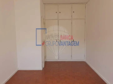 Apartamento T2 para Venda em Paranhos