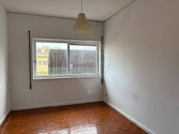 Apartamento T2 para Venda em Paranhos