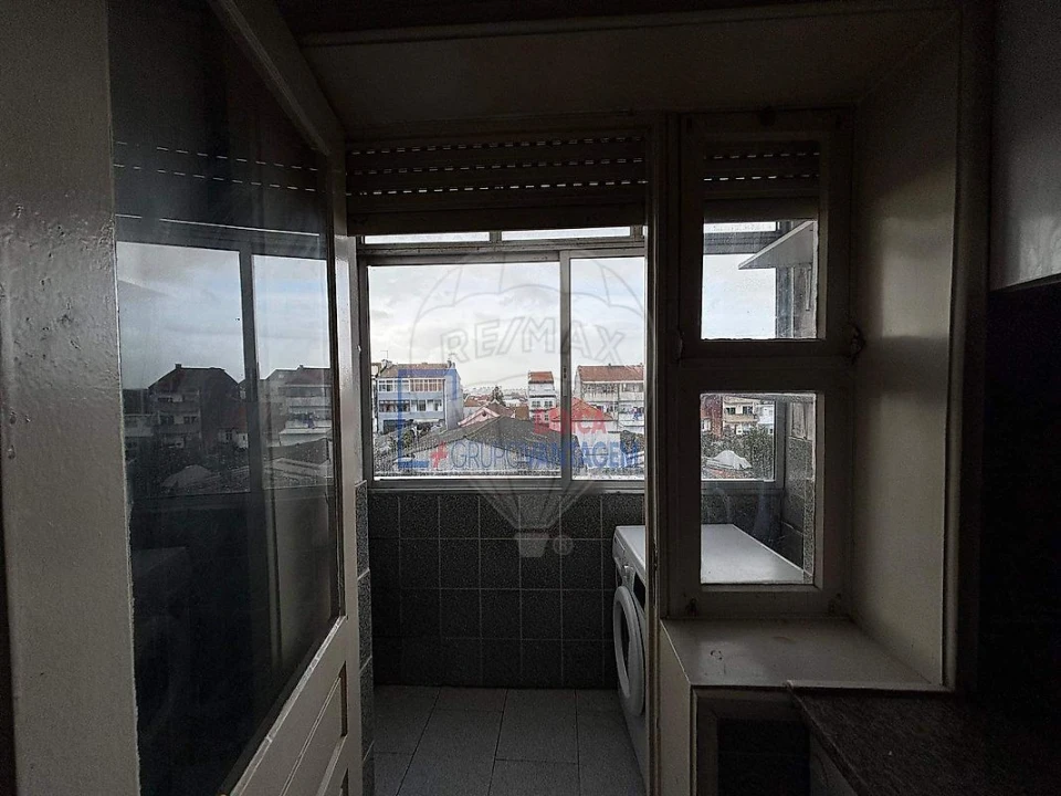 Apartamento T2 para Venda em Paranhos Foto 29
