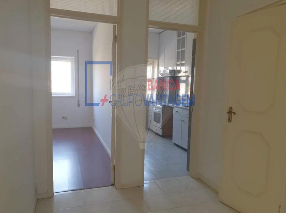 Apartamento T2 para Venda em Paranhos Foto 16