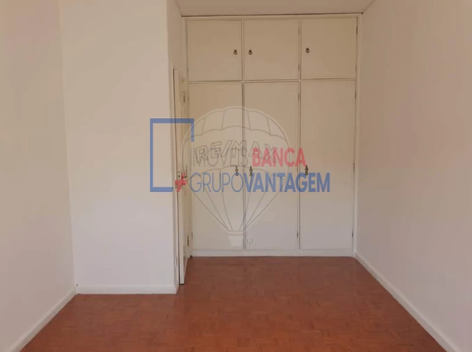 Apartamento T2 para Venda em Paranhos Foto 10