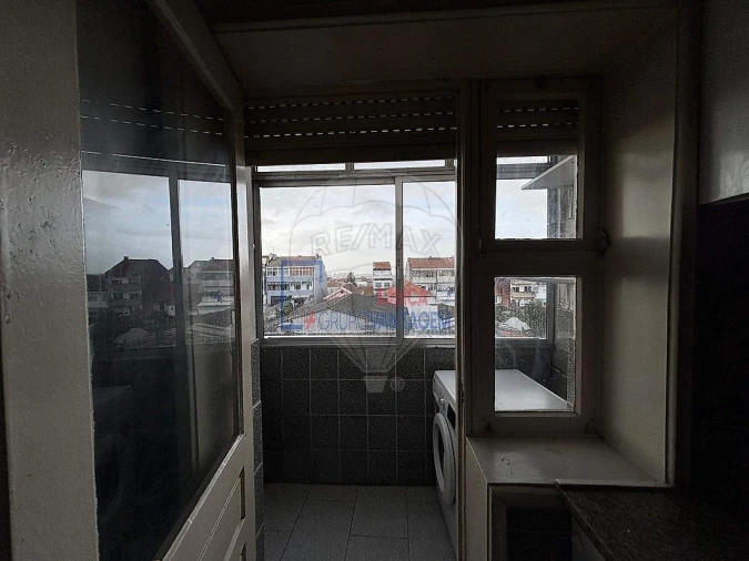 Apartamento T2 para Venda em Paranhos Foto 29