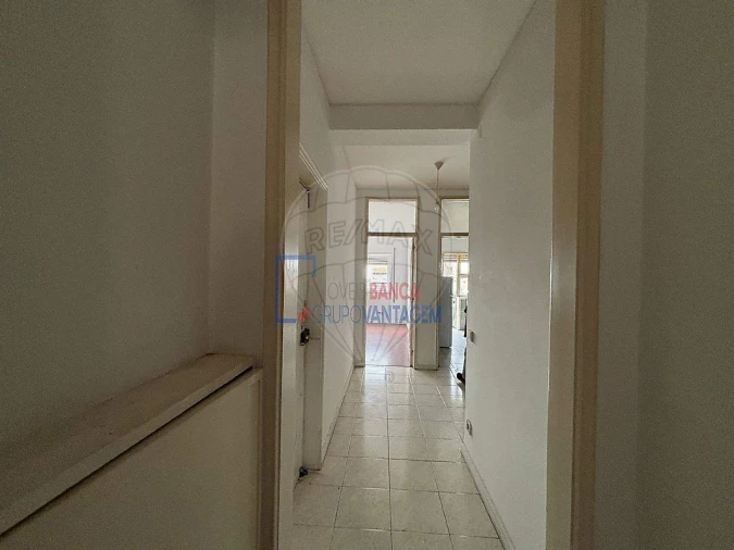 Apartamento T2 para Venda em Paranhos Foto 26