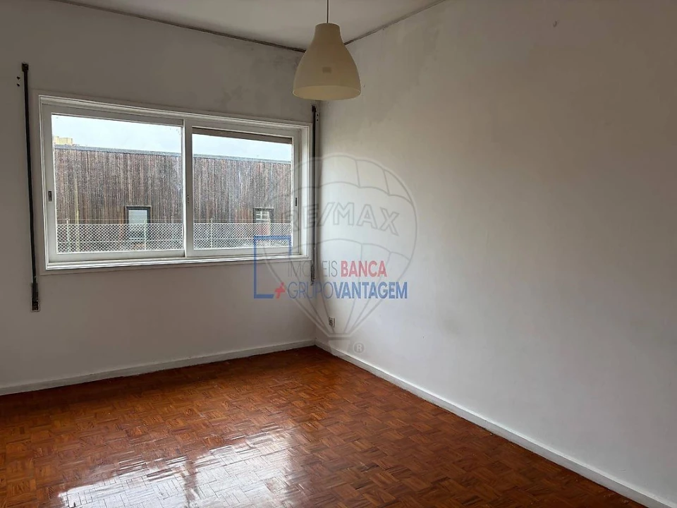 Apartamento T2 para Venda em Paranhos Foto 22