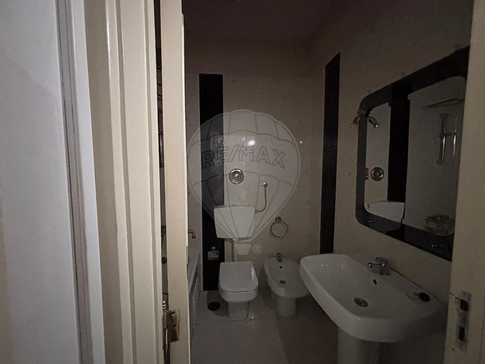 Apartamento T2 para Venda em Paranhos Foto 20