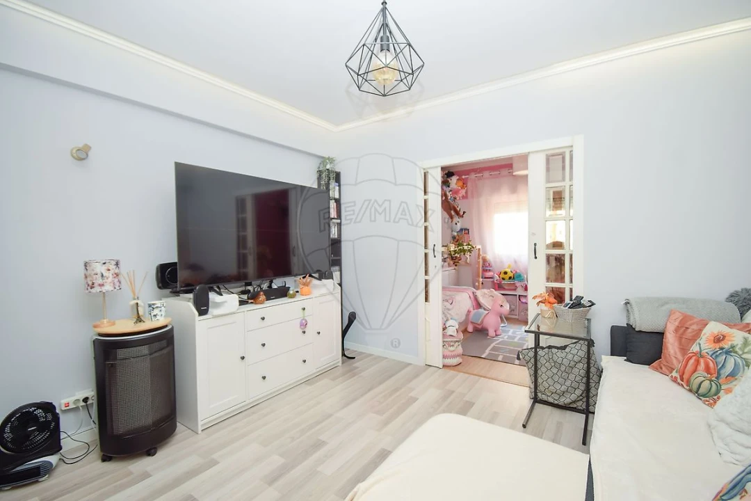 Apartamento T1 para Venda em Queluz e Belas Foto 9