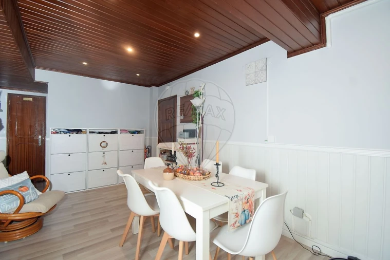 Apartamento T1 para Venda em Queluz e Belas Foto 2