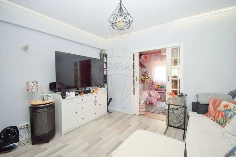 Apartamento T1 para Venda em Queluz e Belas Foto 9
