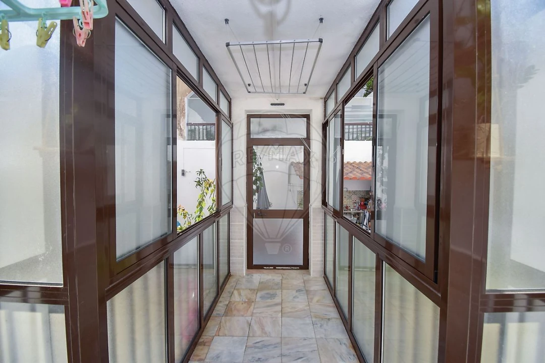 Apartamento T1 para Venda em Queluz e Belas Foto 16