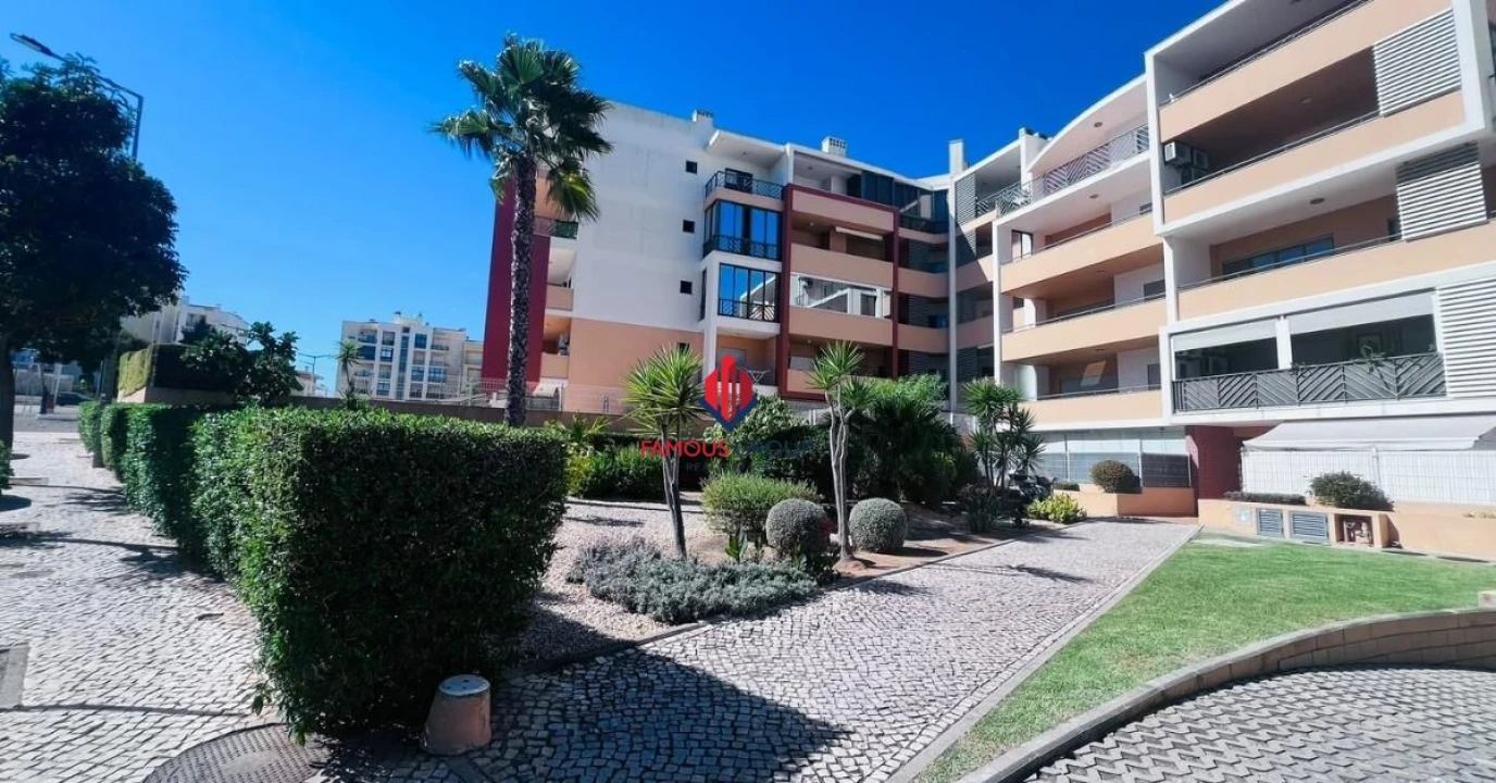 Apartamento T3 para Venda em Portimão Foto 2