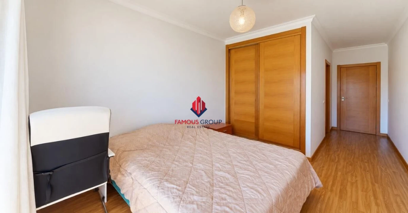 Apartamento T3 para Venda em Portimão Foto 23