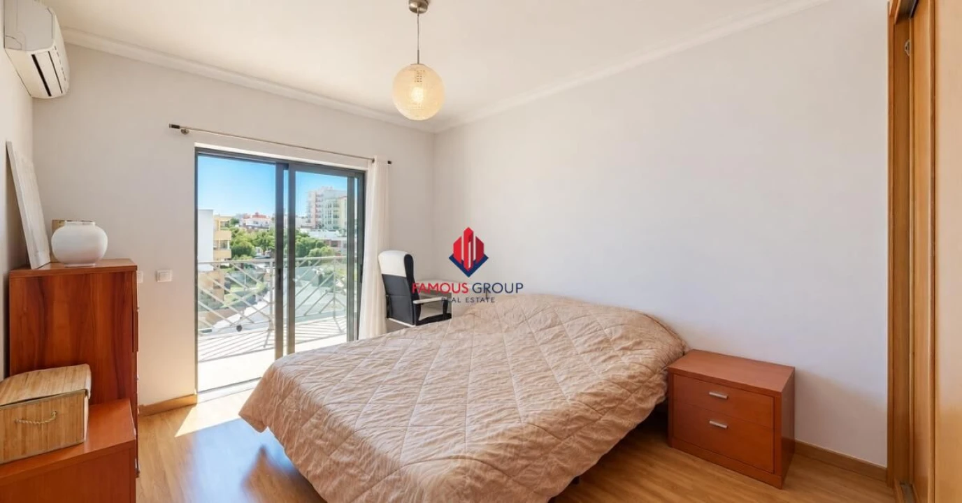 Apartamento T3 para Venda em Portimão Foto 24