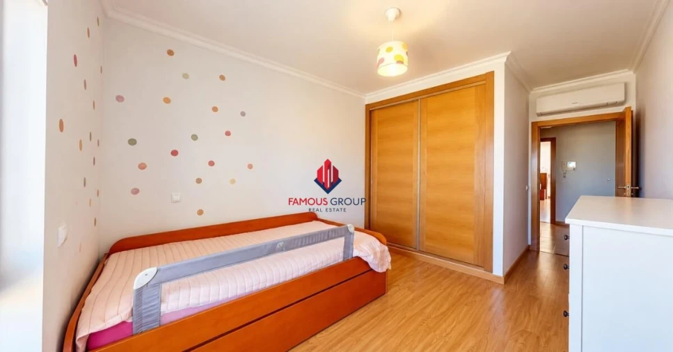 Apartamento T3 para Venda em Portimão Foto 18