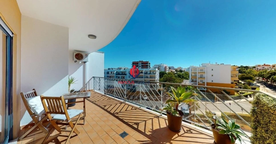 Apartamento T3 para Venda em Portimão Foto 4