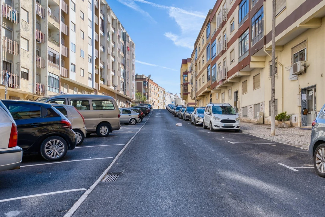 Garagem para Venda em Queluz e Belas Foto 19