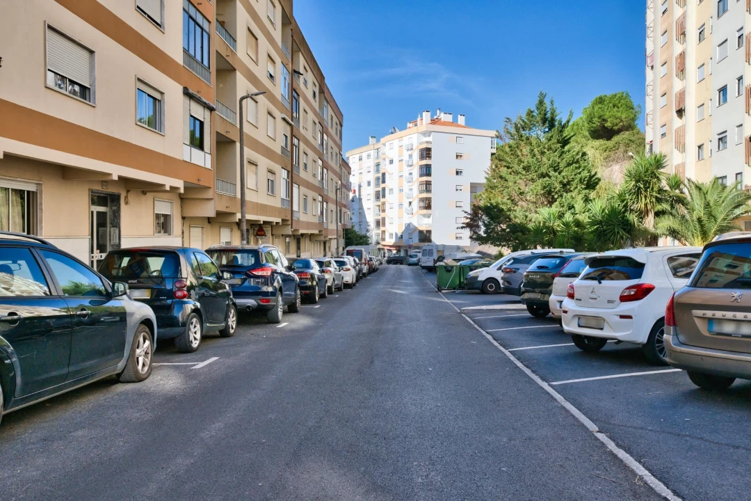 Garagem para Venda em Queluz e Belas Foto 20