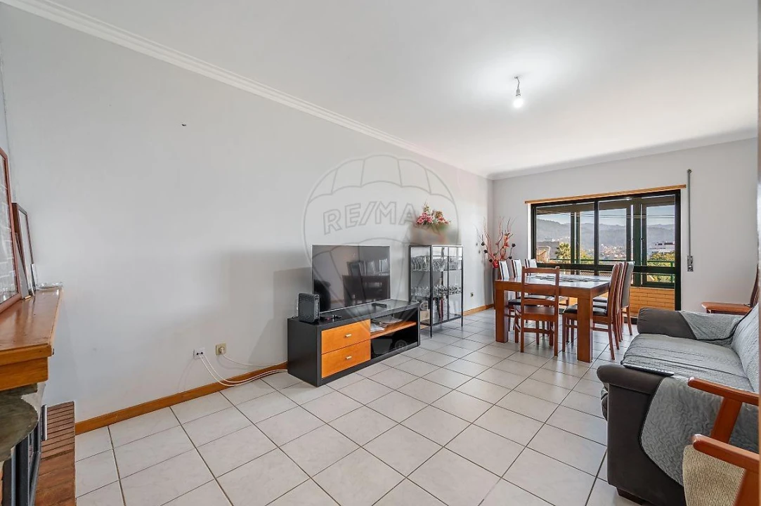 Apartamento T3 para Venda em Ferreiros, Prozelo e Besteiros Foto 1