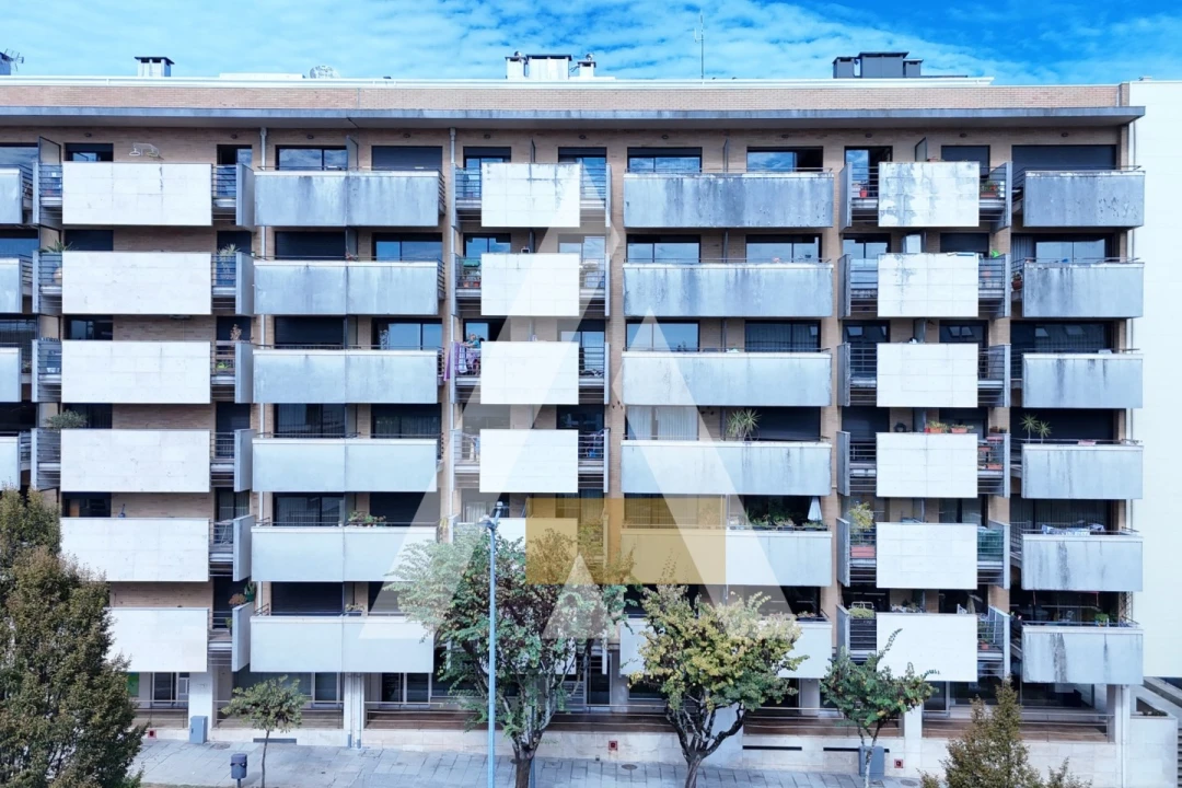 Apartamento T2 para Venda em Creixomil Foto 5
