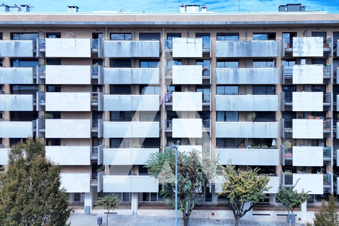 Apartamento T2 para Venda em Creixomil Foto 17