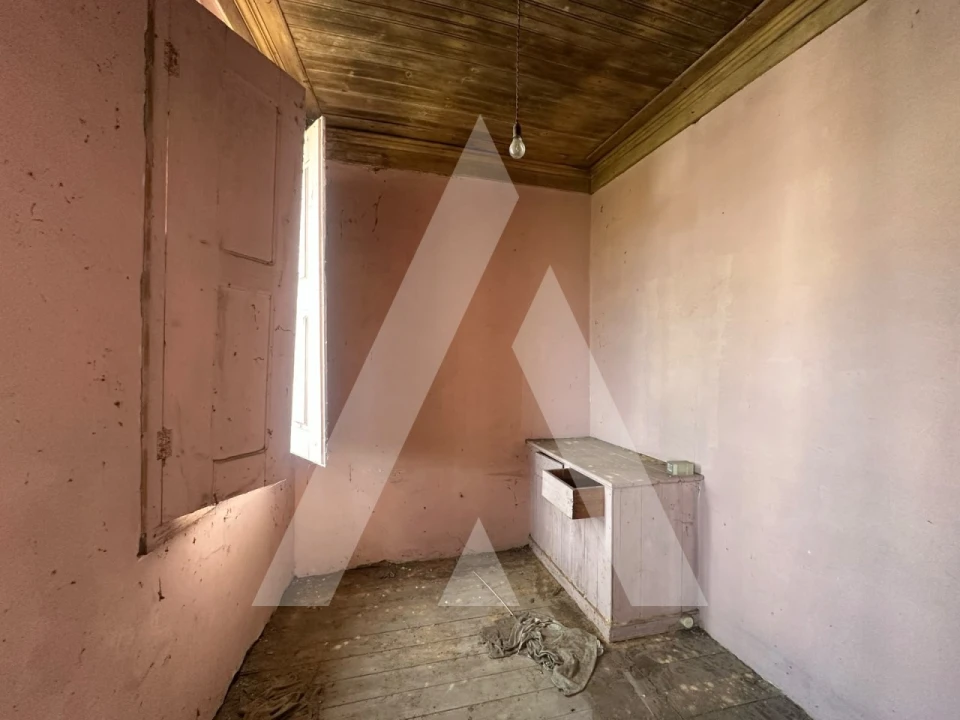 Moradia T2 para Venda em Oiã Foto 5