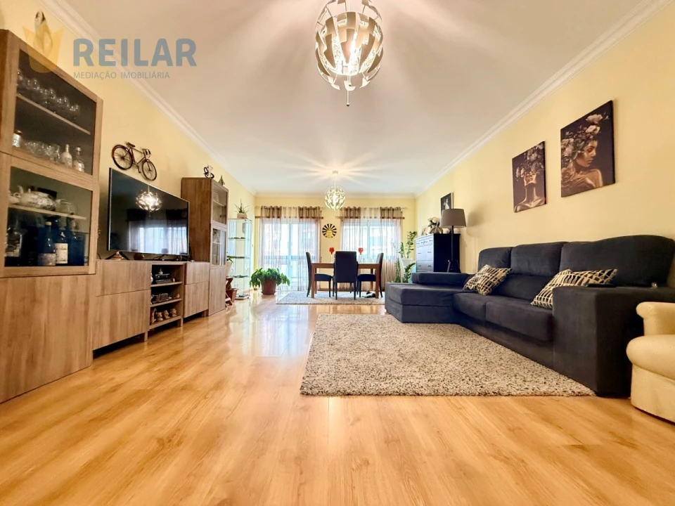 Apartamento T3 para Venda em Póvoa de Santa Iria e Forte da Casa Foto 8