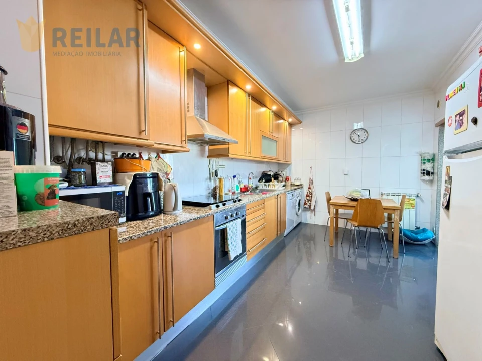 Apartamento T3 para Venda em Póvoa de Santa Iria e Forte da Casa Foto 14