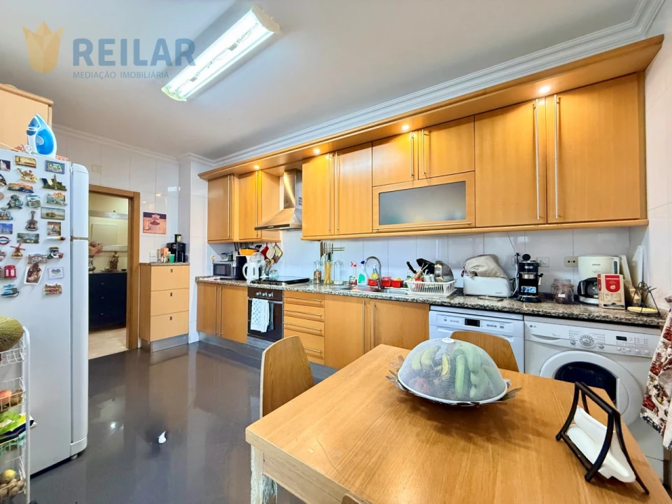 Apartamento T3 para Venda em Póvoa de Santa Iria e Forte da Casa Foto 16