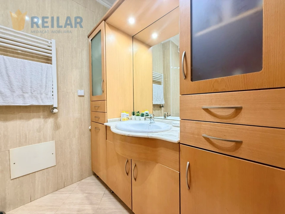 Apartamento T3 para Venda em Póvoa de Santa Iria e Forte da Casa Foto 33