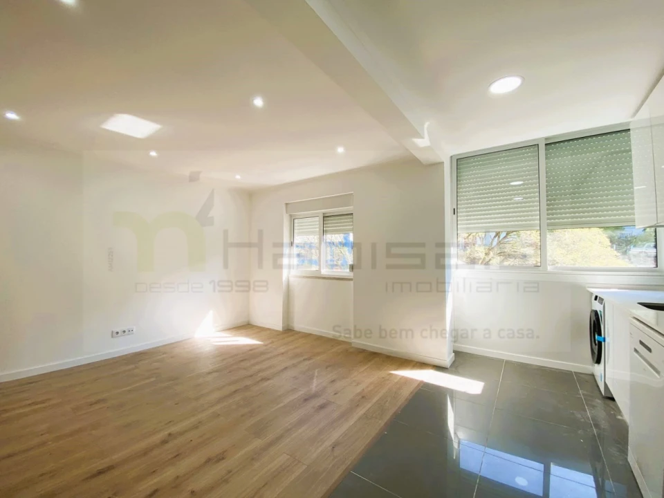 Apartamento T2 para Venda em Venteira Foto 1
