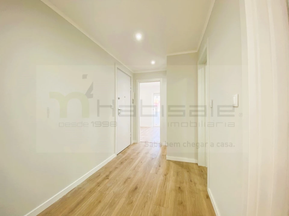 Apartamento T2 para Venda em Venteira Foto 15