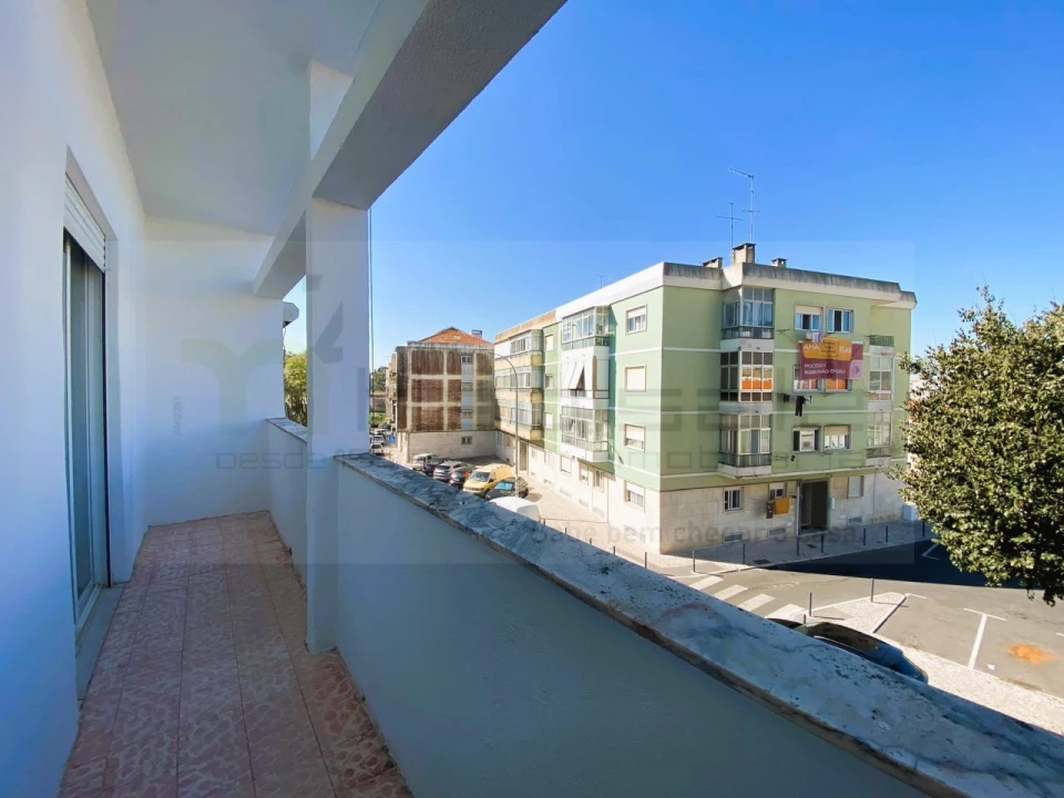 Apartamento T2 para Venda em Venteira Foto 17