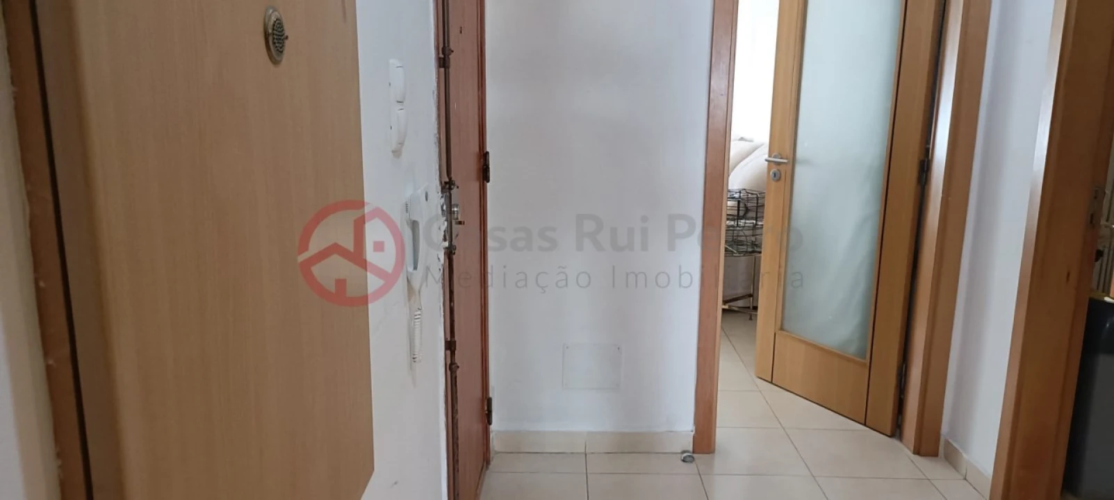 Apartamento T2 para Venda em Corroios Foto 9