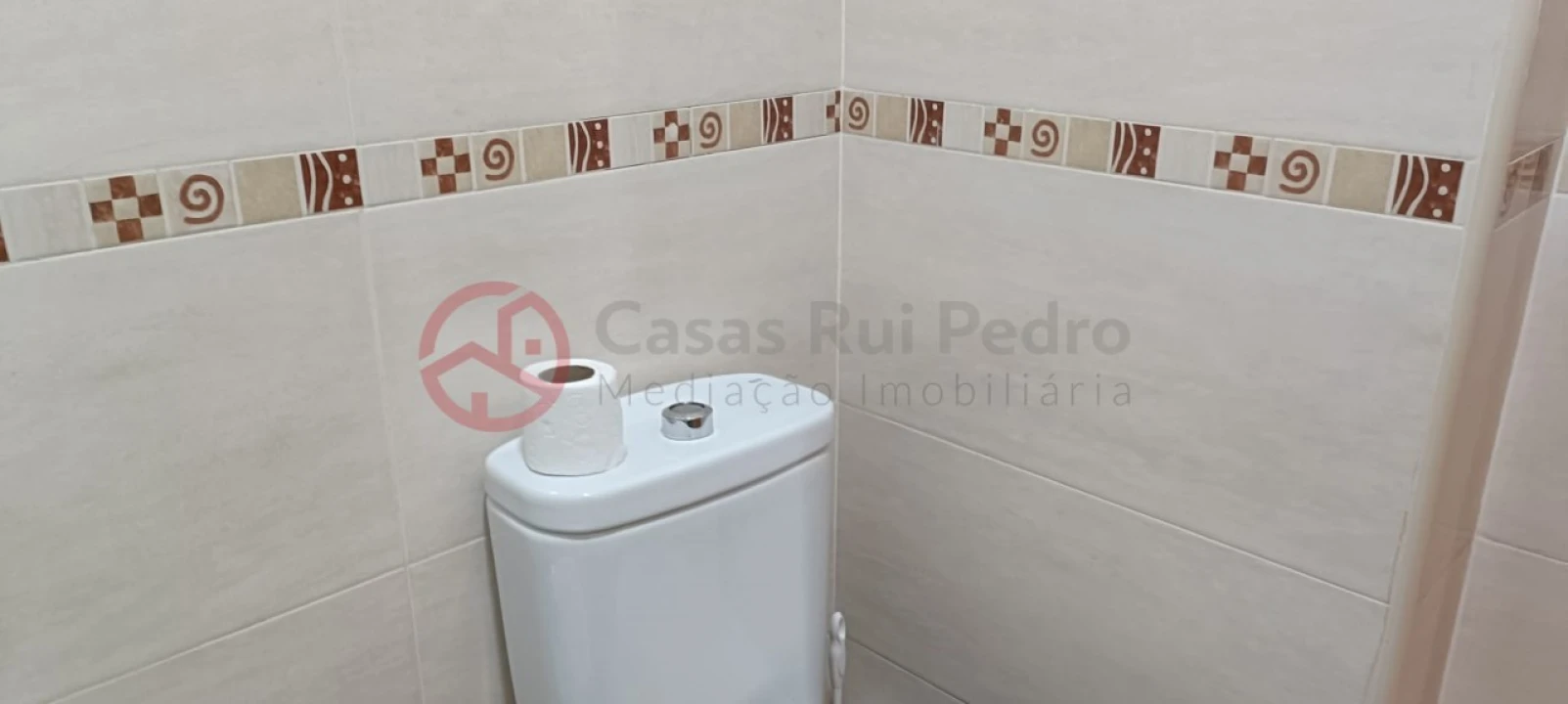 Apartamento T2 para Venda em Corroios Foto 19