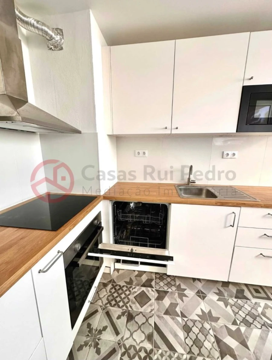Apartamento T2 para Venda em Santo Antonio da Charneca Foto 2