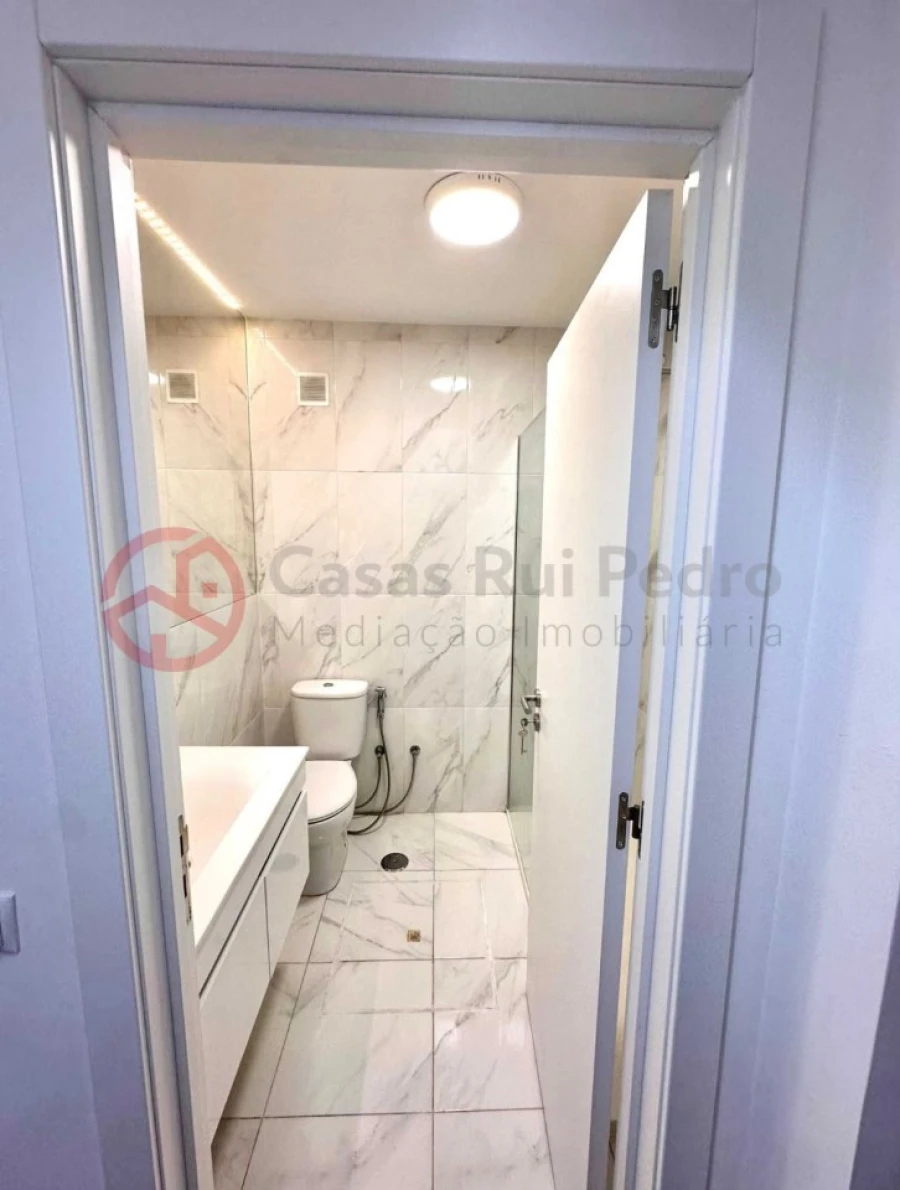 Apartamento T2 para Venda em Santo Antonio da Charneca Foto 12