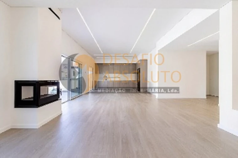 Moradia T3 para Venda em Fernao Ferro Foto 2