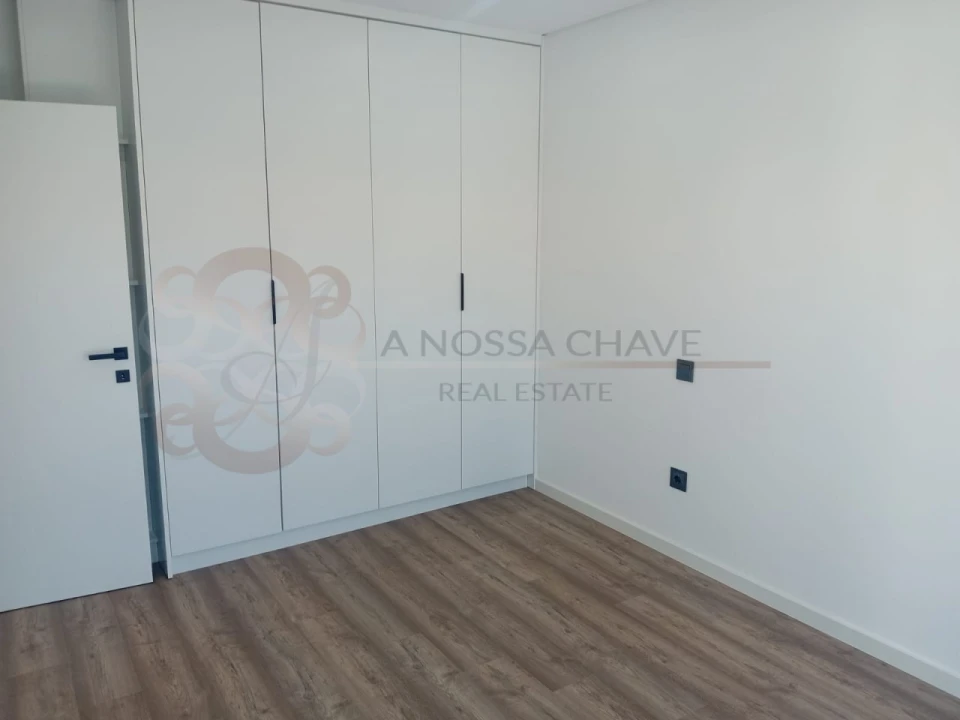 Moradia T4 para Venda em Charneca de Caparica e Sobreda Foto 33