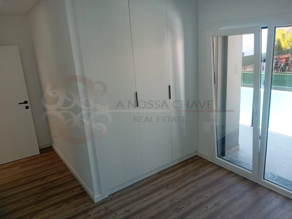 Moradia T4 para Venda em Charneca de Caparica e Sobreda Foto 41