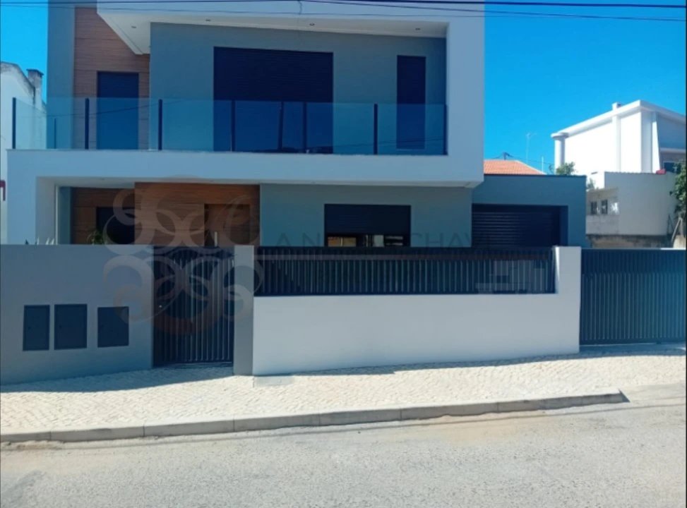 Moradia T4 para Venda em Charneca de Caparica e Sobreda Foto 93
