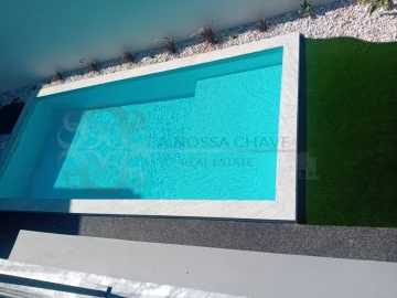 Moradia T4 para Venda em Charneca de Caparica e Sobreda