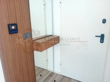 Moradia T4 para Venda em Charneca de Caparica e Sobreda