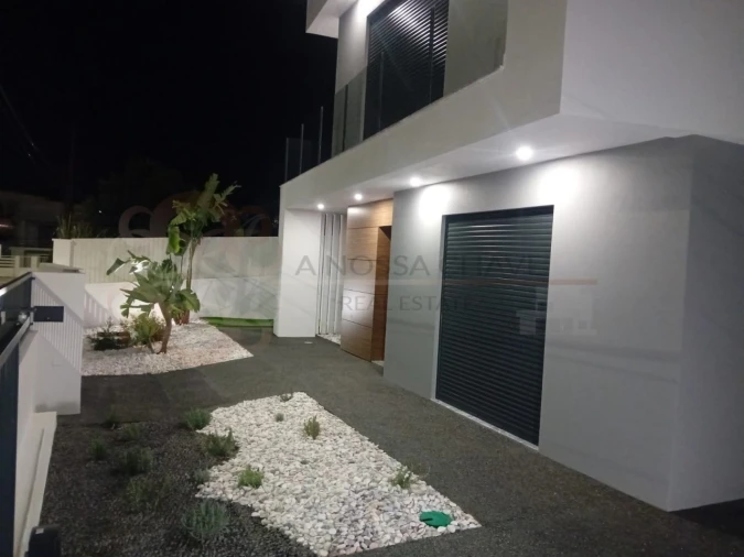 Moradia T4 para Venda em Charneca de Caparica e Sobreda Foto 26