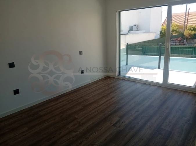 Moradia T4 para Venda em Charneca de Caparica e Sobreda Foto 34