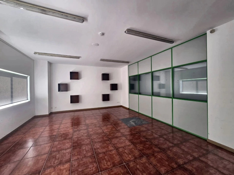 Armazém para Arrendamento em Mindelo Foto 7