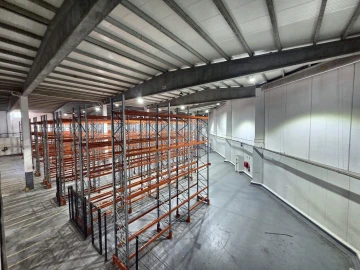 Armazém para Arrendamento em Mindelo