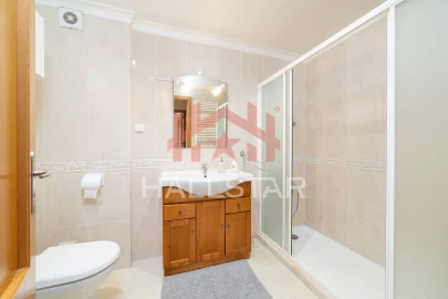 Quarto para Arrendamento em Leiria, Pousos, Barreira e Cortes