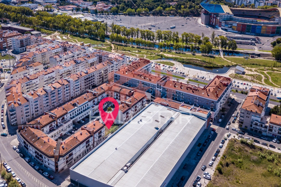 Terreno para Venda em Marrazes e Barosa Foto 1