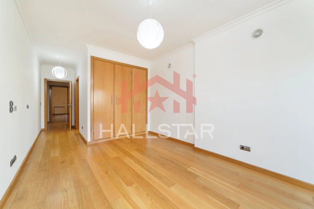 Apartamento T4 para Venda em Leiria, Pousos, Barreira e Cortes Foto 36