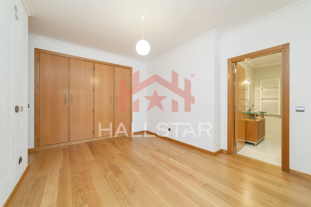 Apartamento T4 para Venda em Leiria, Pousos, Barreira e Cortes Foto 29