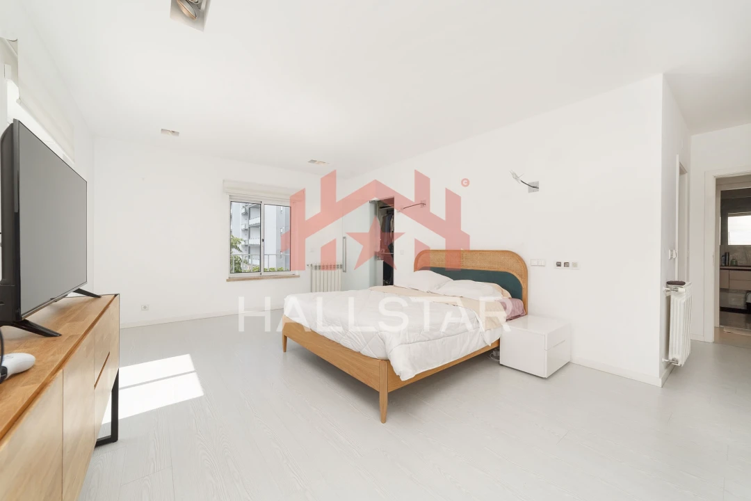 Apartamento T3 para Venda em Parceiros e Azoia Foto 22